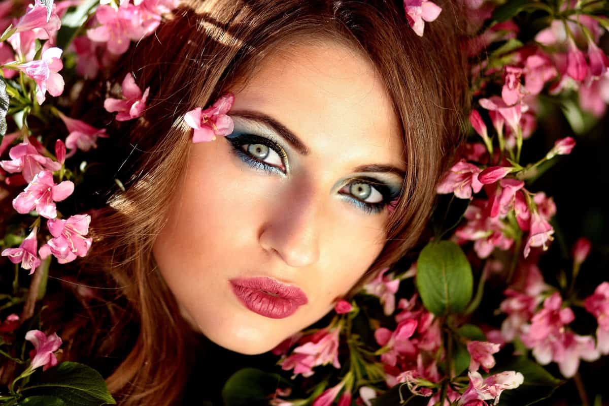 PAUL PENDERS USA Beauty Is Hand Made Make Up